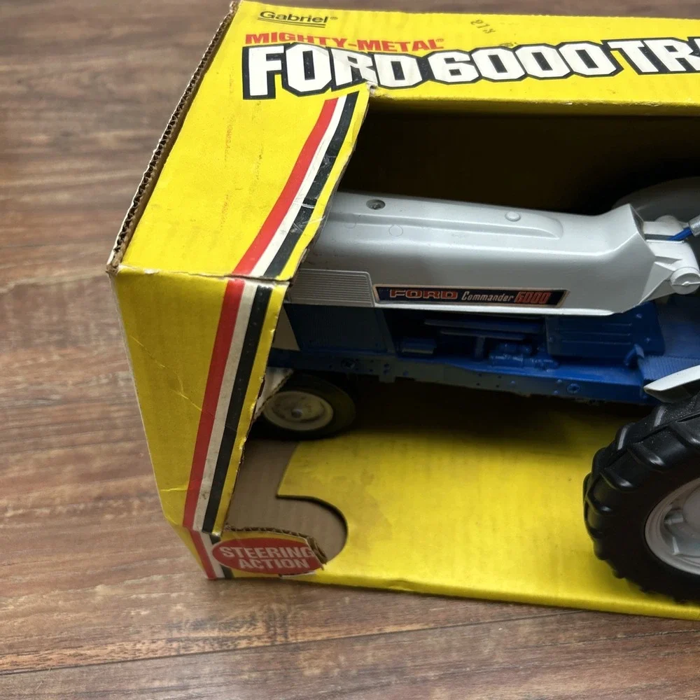 1965 Hubley Gabriel 1:12 Ford Commander 6000 Blue White Farm Tractor, Yellow Box
